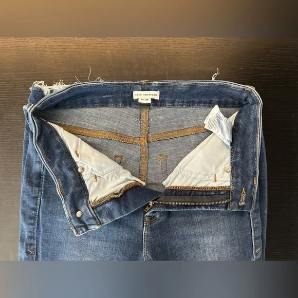 Good American Dark Blue Distressed Skinny Jeans - Picture 8 of 9